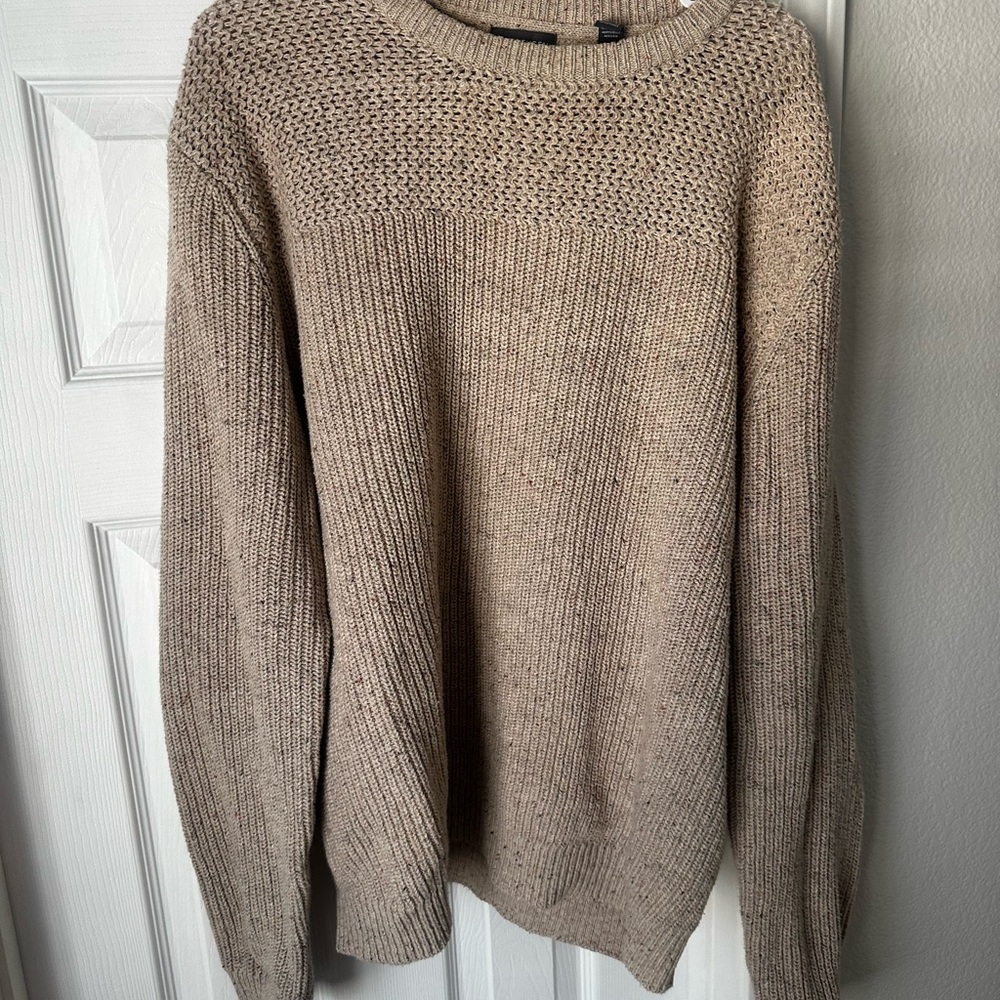 Van Heusen Men's Tan Crewneck Sweater